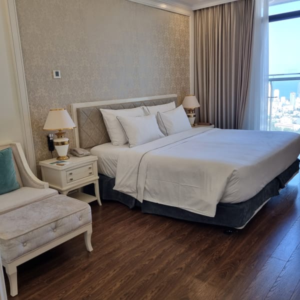 베트남 영어캠프 디럭스 룸(2인/킹 베드)